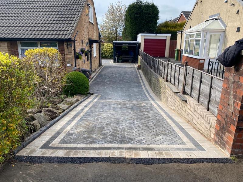 Block Paved Driveway And Patio Stone Made Drives